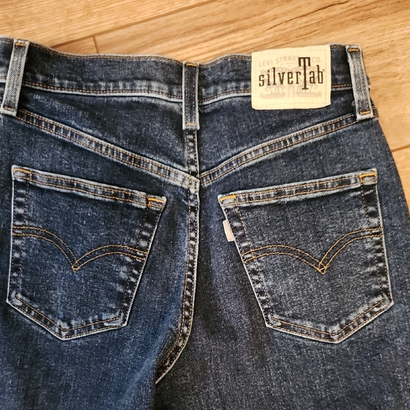 Levi's Silver Tab Mom Jeans Women's High Rise Size 27 - Picture 4 of 8